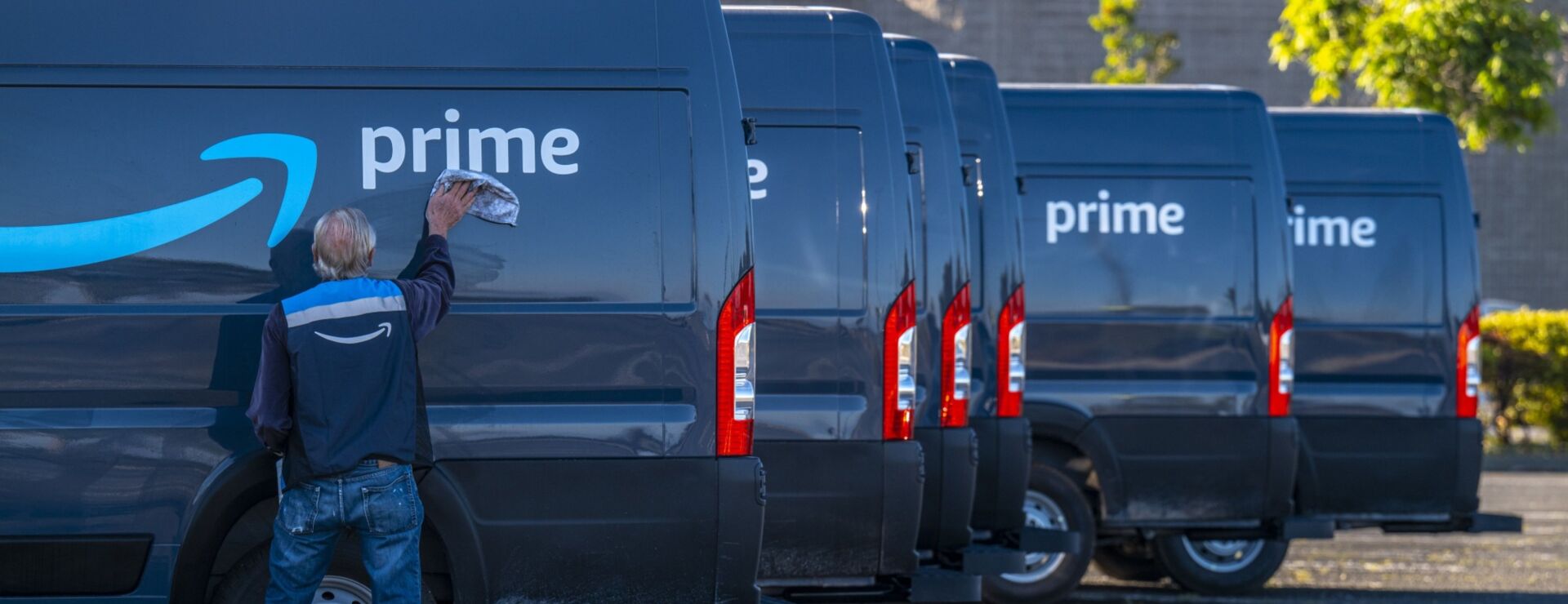 Illinois Amazon Seller Sues California for Seeking Back Taxes